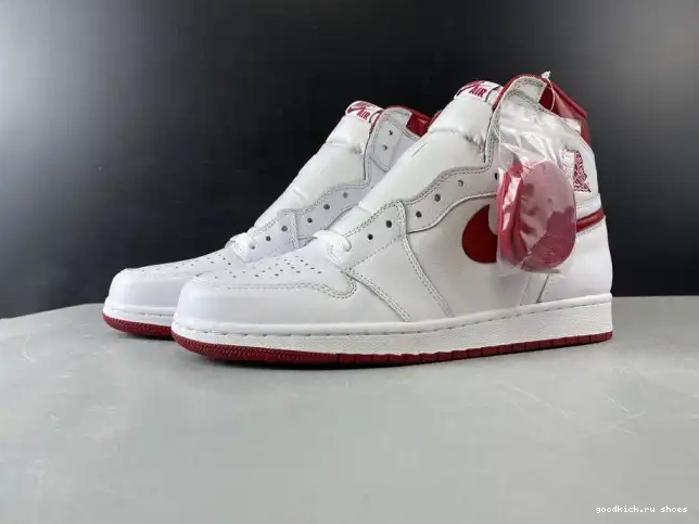(2017) Metallic 555088-103 Retro 1 Jordan Air Red 0421
